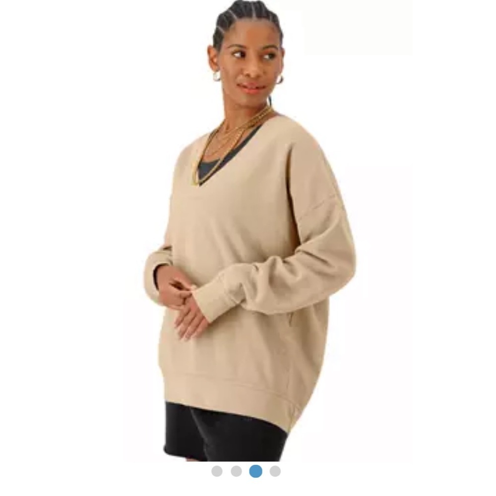 Champion Cream V-Neck Sweatshirt Relaxed Fit W/Pockets